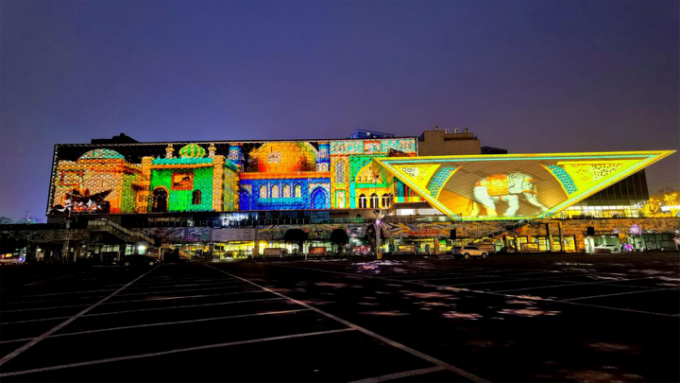 寸灘國(guó)際絲路花街建筑光影秀于7月1日開(kāi)街上演啦！(圖13)